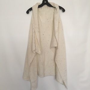 BLUE ONLY LEFT Sleeveless crochet cardigan top